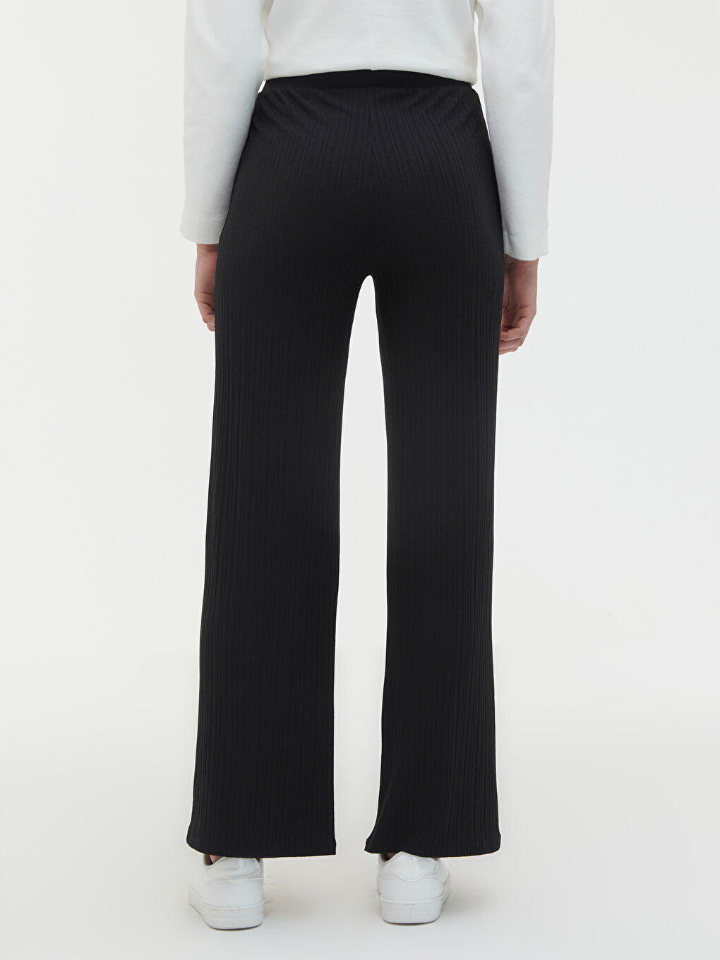 Siyah Beli Lastikli Geniş Paça Kadın Eşofman Altı-3