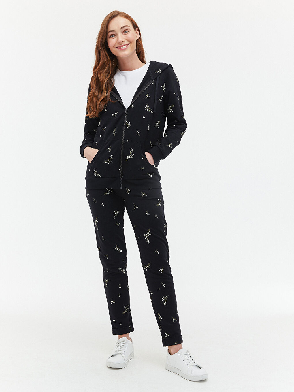 Siyah Fermuarlı Kapüşonlu Hırka-2