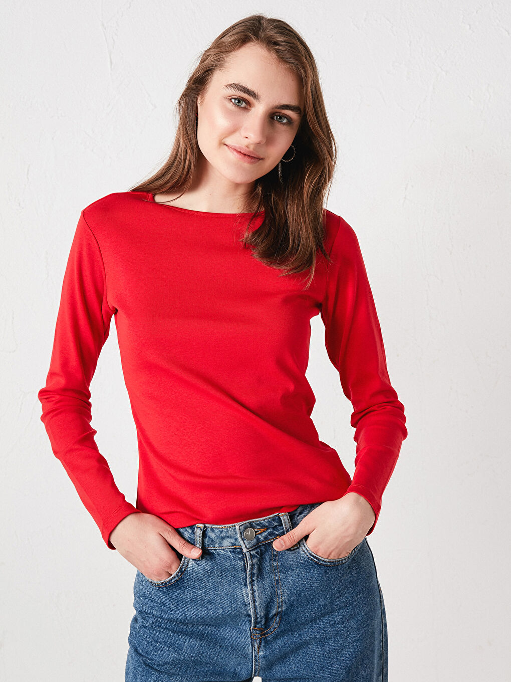 Kırmızı Bisiklet Yaka Uzun Kollu Tişört-1