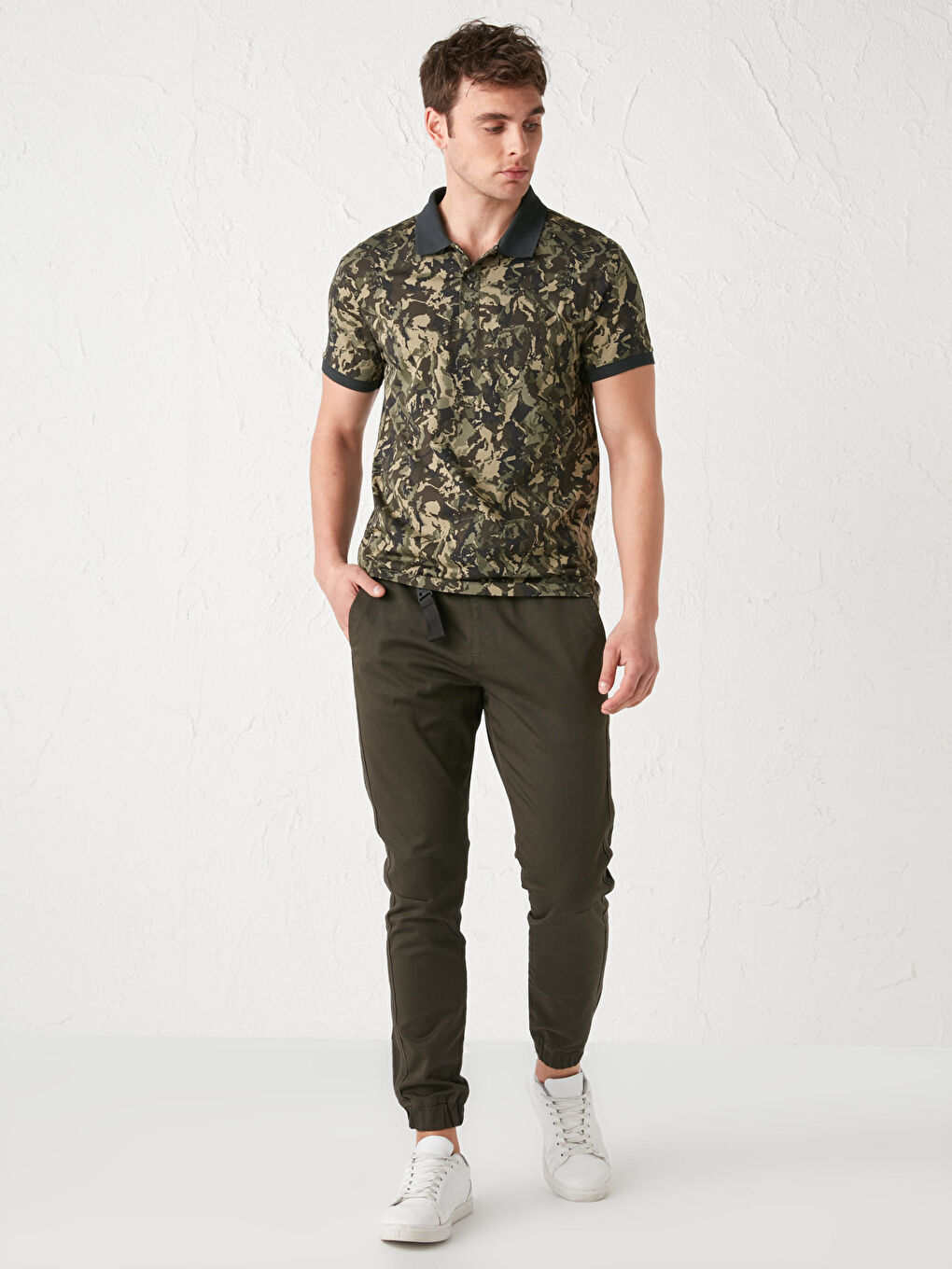 Haki Polo Yaka Kısa Kollu Desenli Penye Erkek Tişört-3