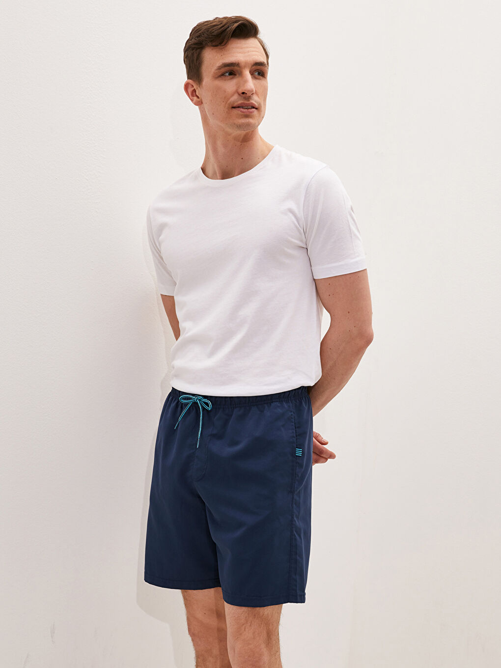 İndigo Diz Hizası Boy Basic Erkek Deniz Şortu-4