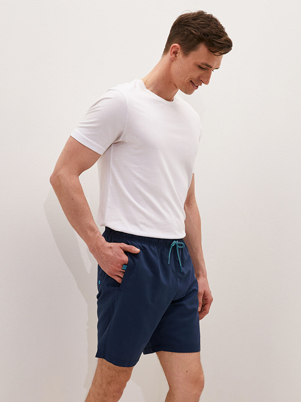 İndigo Diz Hizası Boy Basic Erkek Deniz Şortu-5