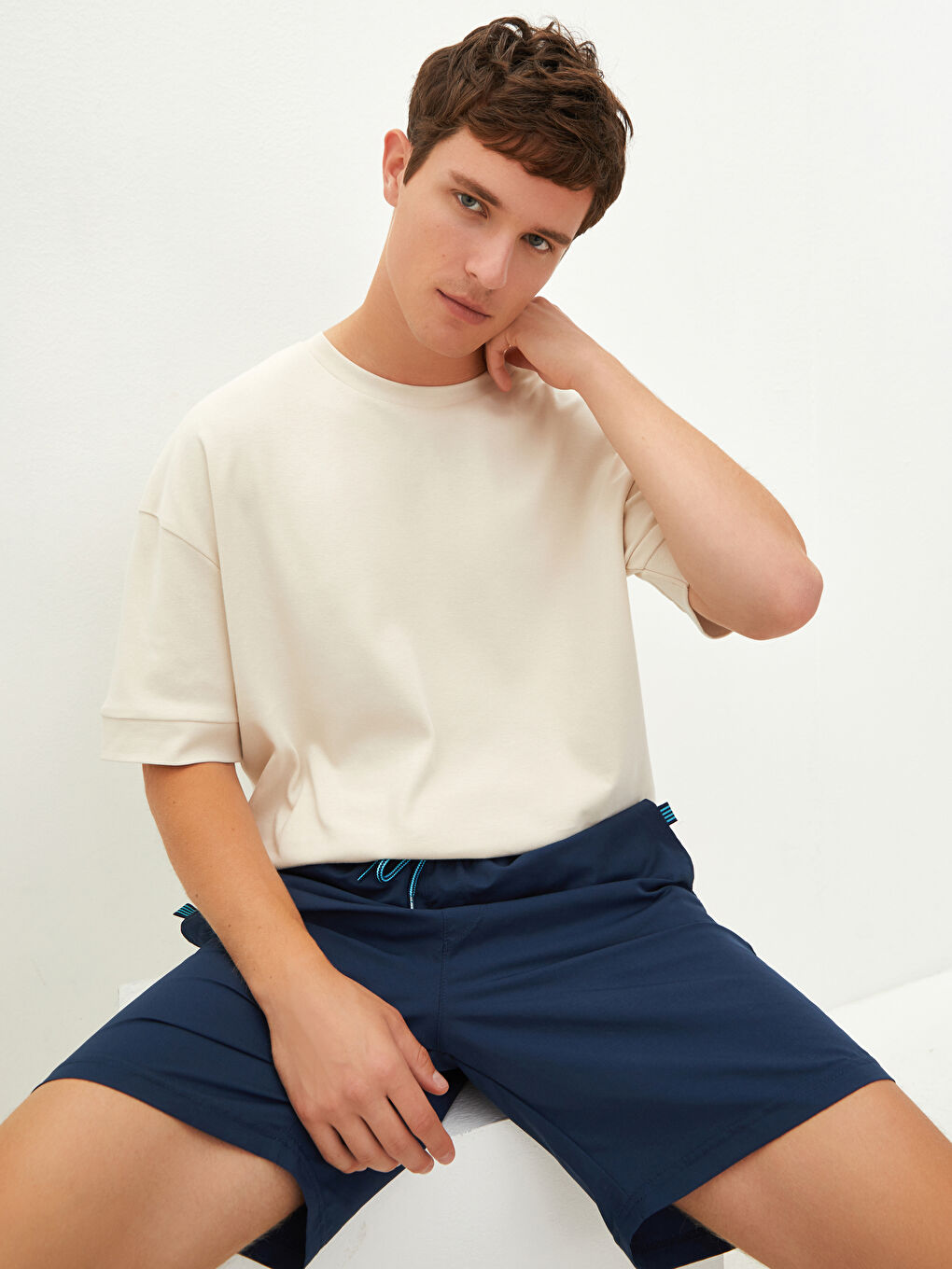 İndigo Diz Hizası Boy Basic Erkek Deniz Şortu-1