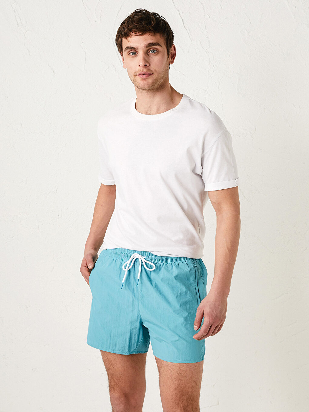 شورت سباحة قصير سادة للرجال-1