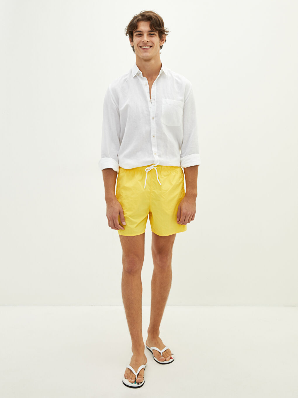 Sarı Kısa Boy Basic Erkek Deniz Şortu