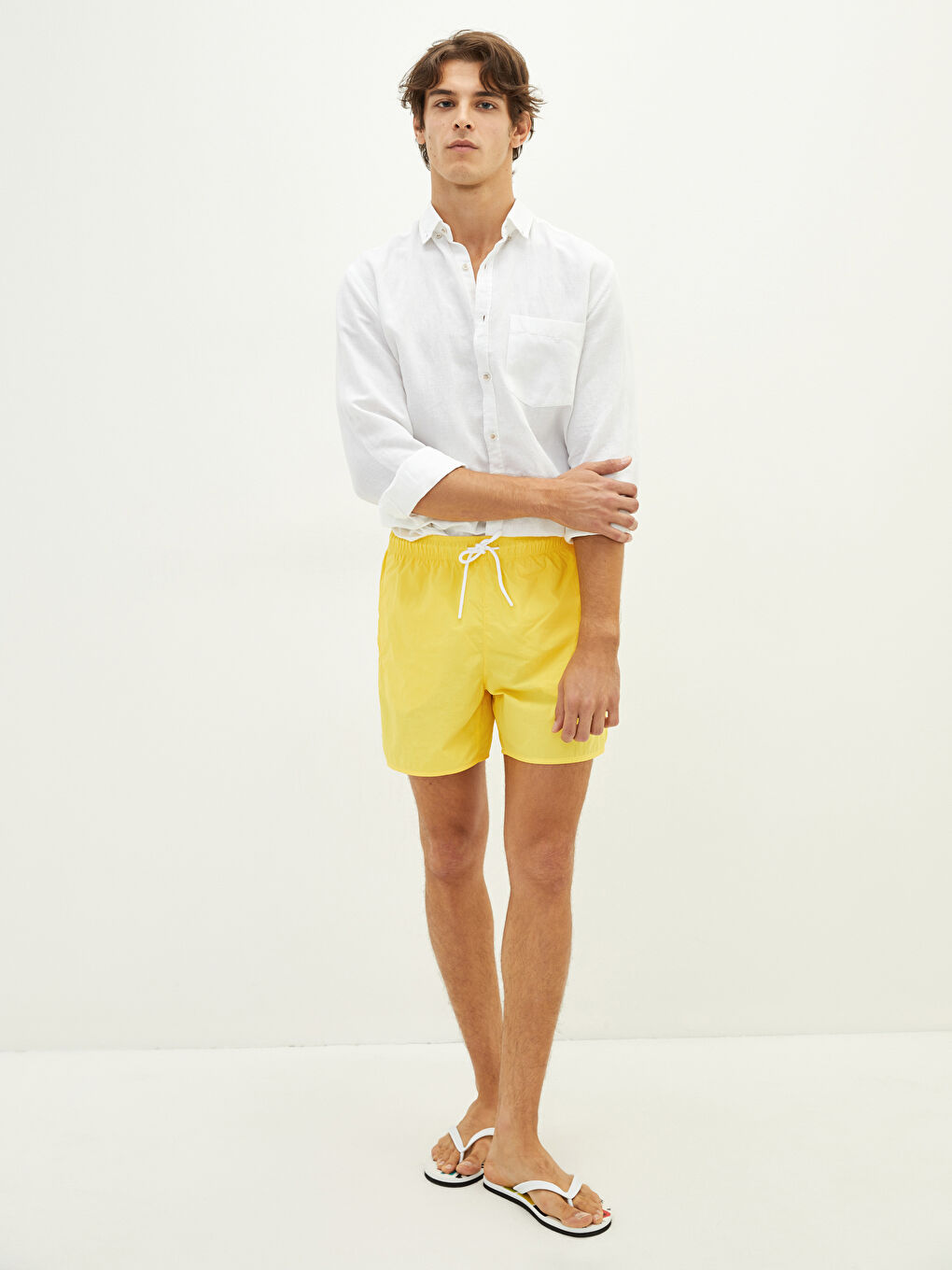 Sarı Kısa Boy Basic Erkek Deniz Şortu-1