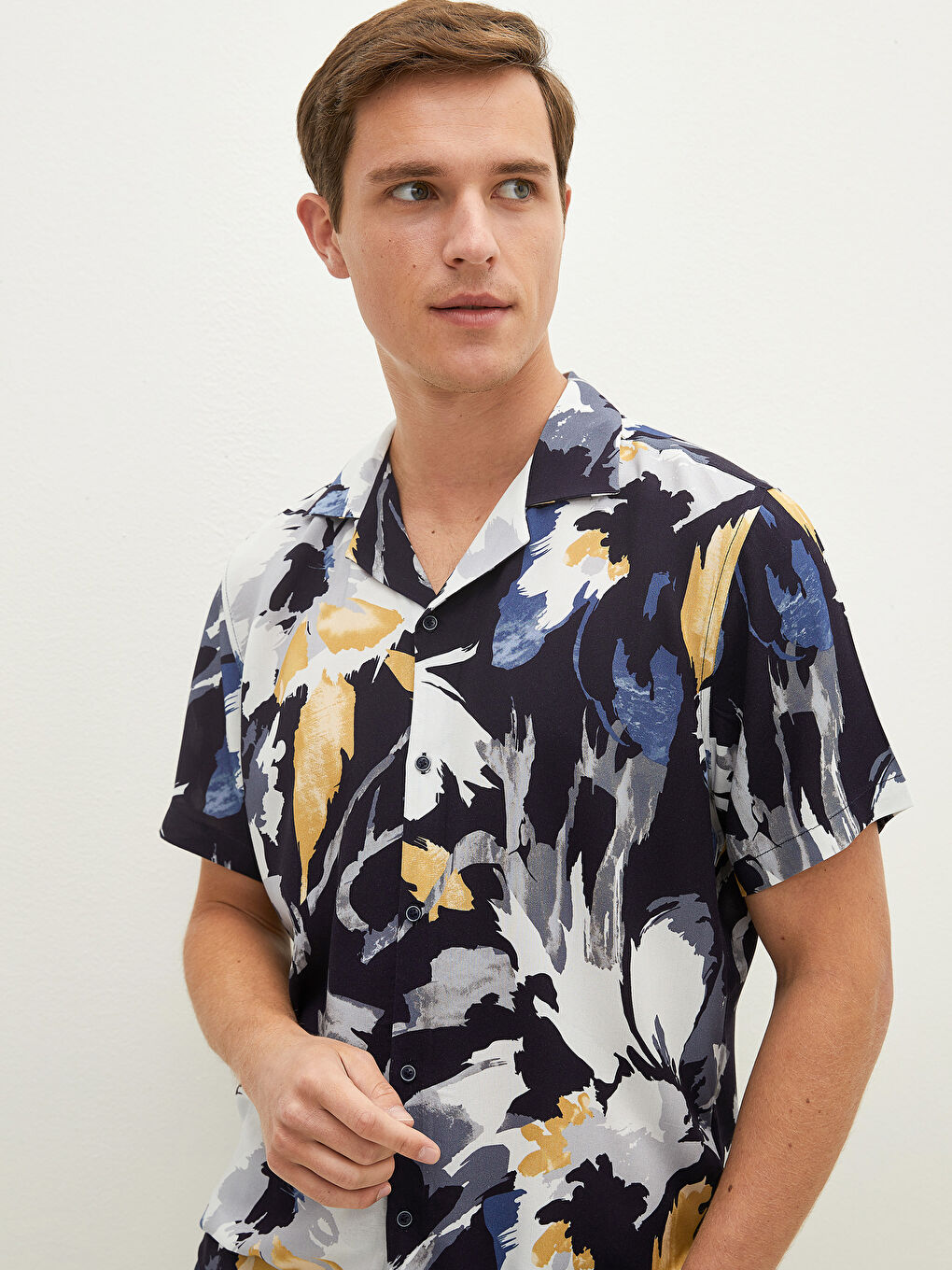 Lacivert Slim Fit Resort Yaka Kısa Kollu Desenli Viskon Erkek Gömlek-2