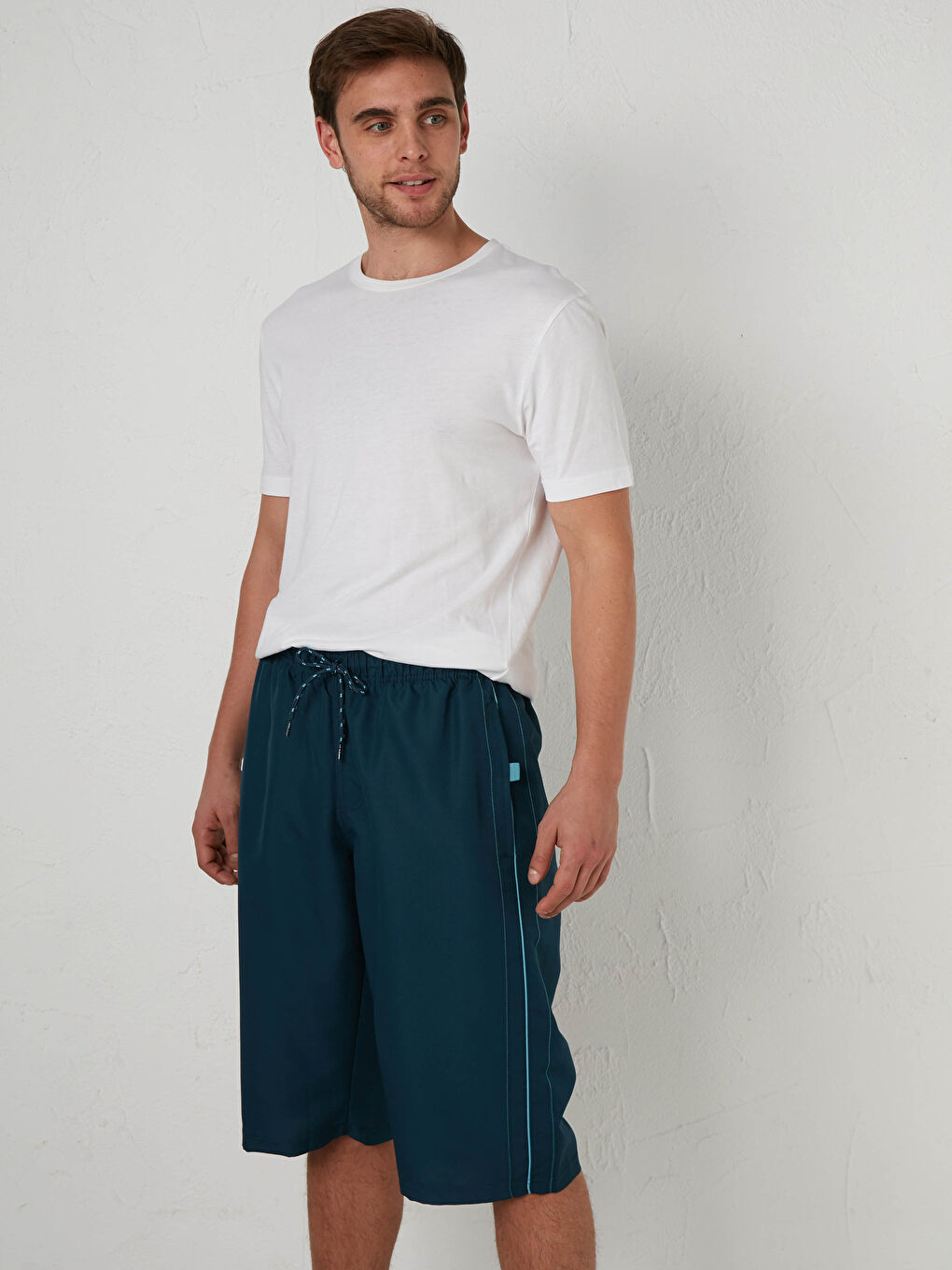 İndigo Diz Altı Boy Basic Erkek Deniz Şortu-4