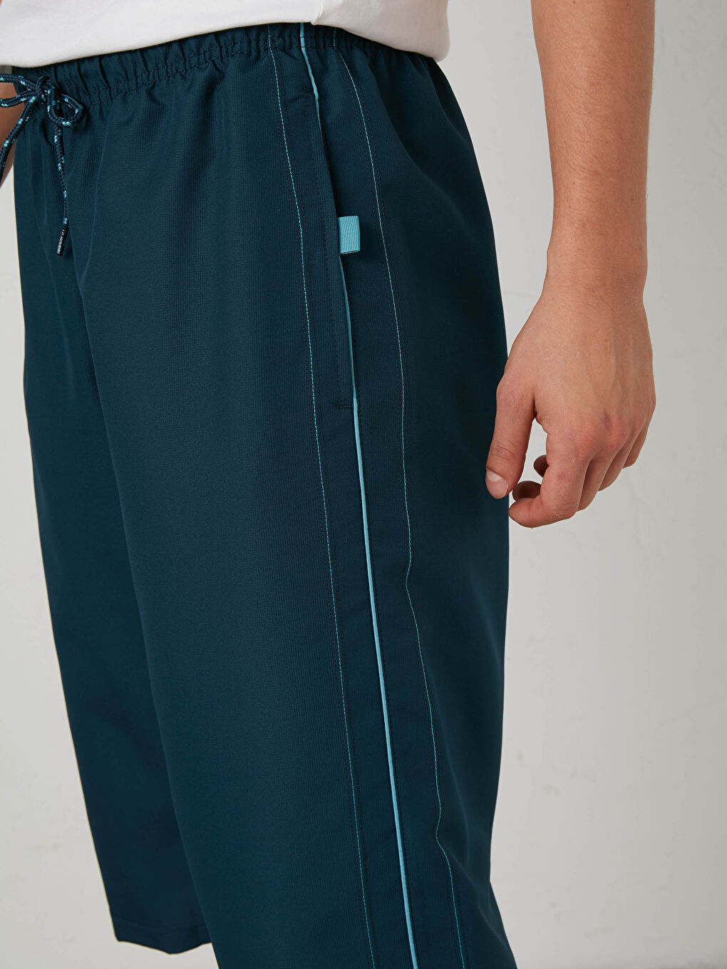 İndigo Diz Altı Boy Basic Erkek Deniz Şortu-5