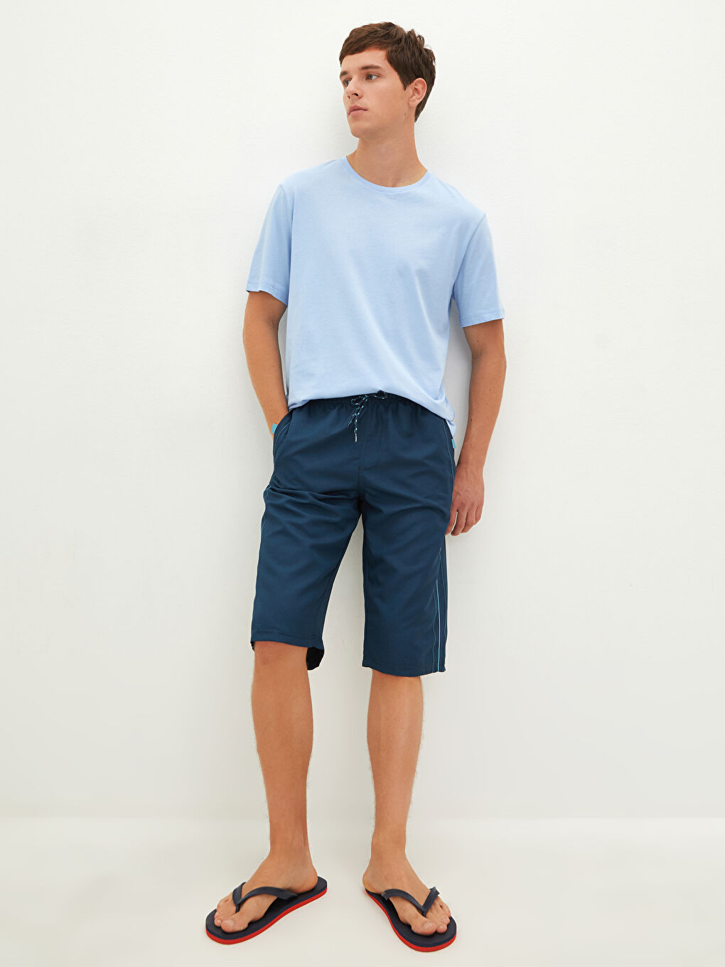 İndigo Diz Altı Boy Basic Erkek Deniz Şortu-1