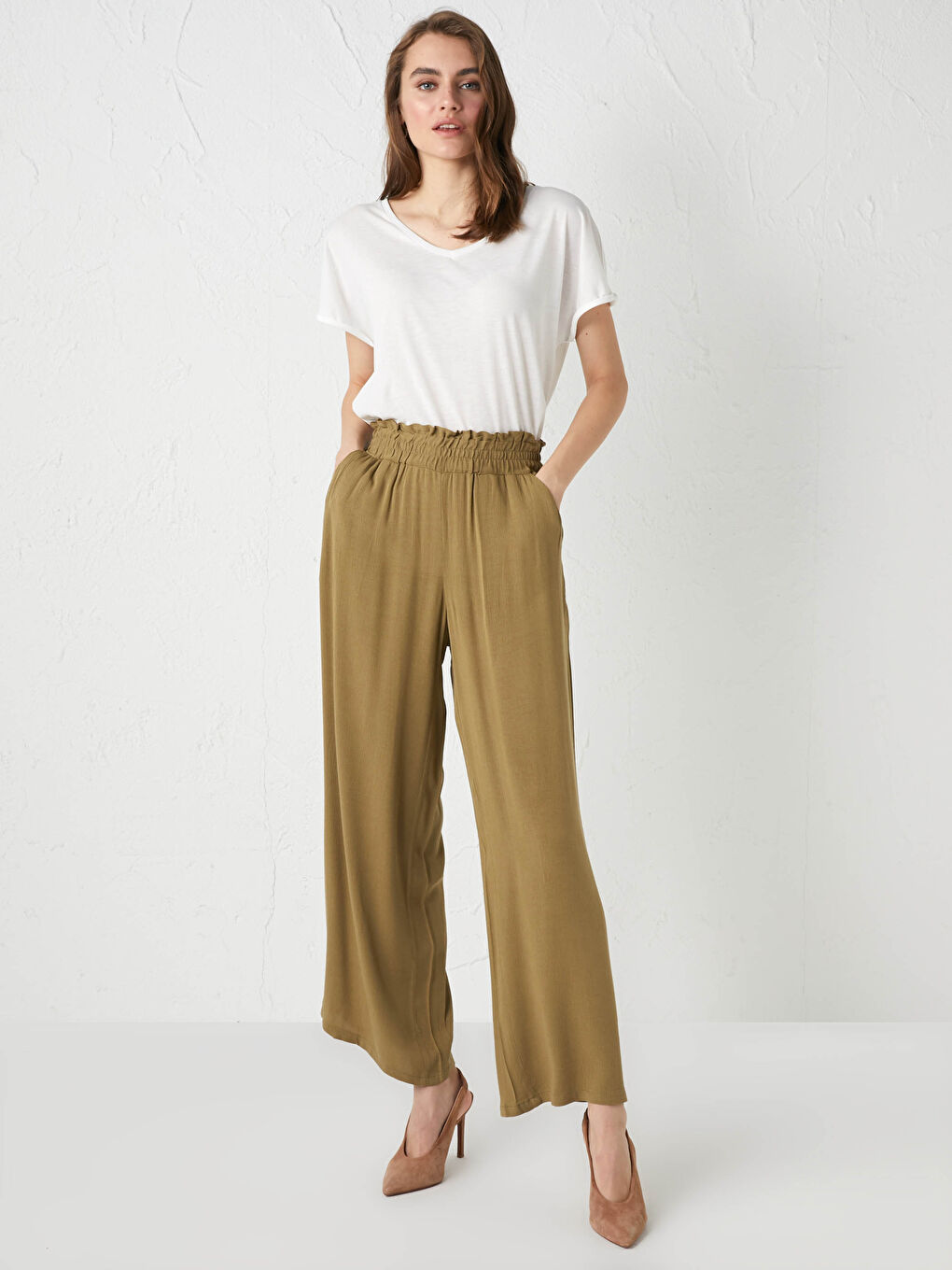 LCWAIKIKI Basic Elastic Waist Wide Leg Pants -S18548Z8-HCB
