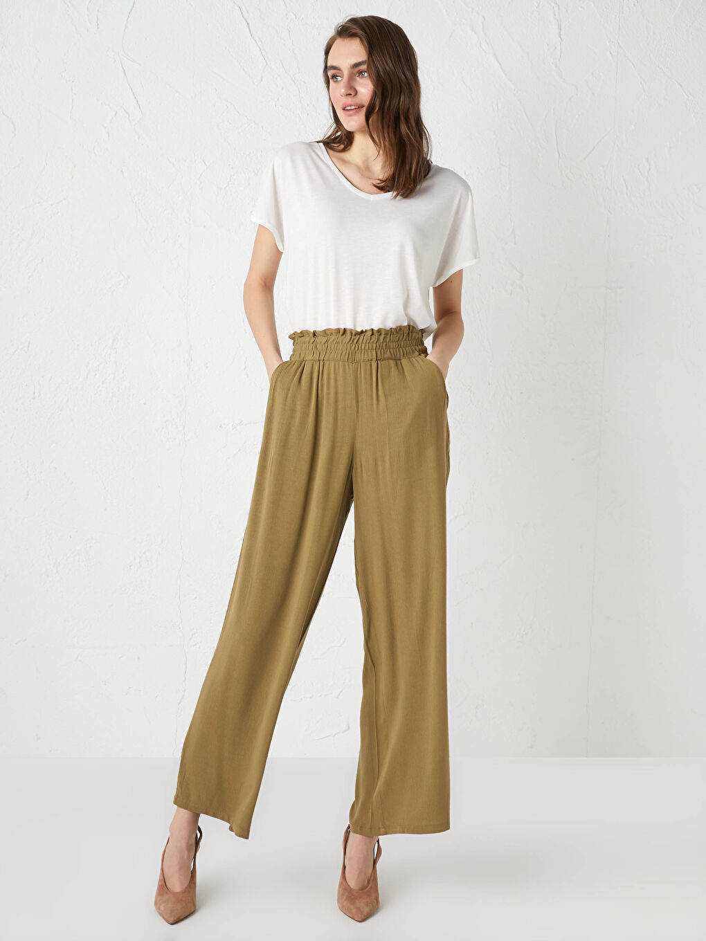 LCWAIKIKI Basic Elastic Waist Wide Leg Pants -S18548Z8-HCB