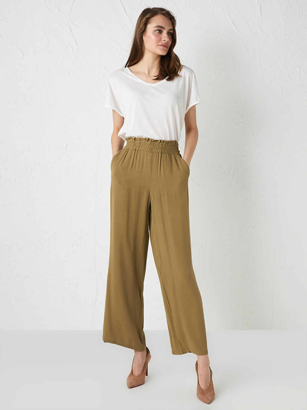 LCWAIKIKI Basic Elastic Waist Wide Leg Pants -S18548Z8-HCB