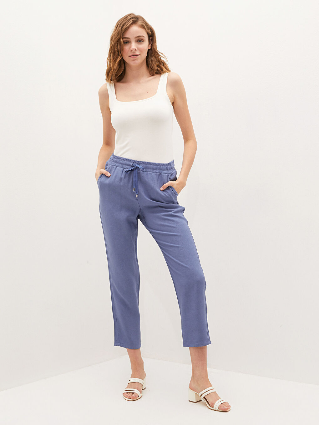 LCWAIKIKI Basic Pantalone za Žene sa Elastičnim Strukem i Džepovima -S18558Z8-H7T
