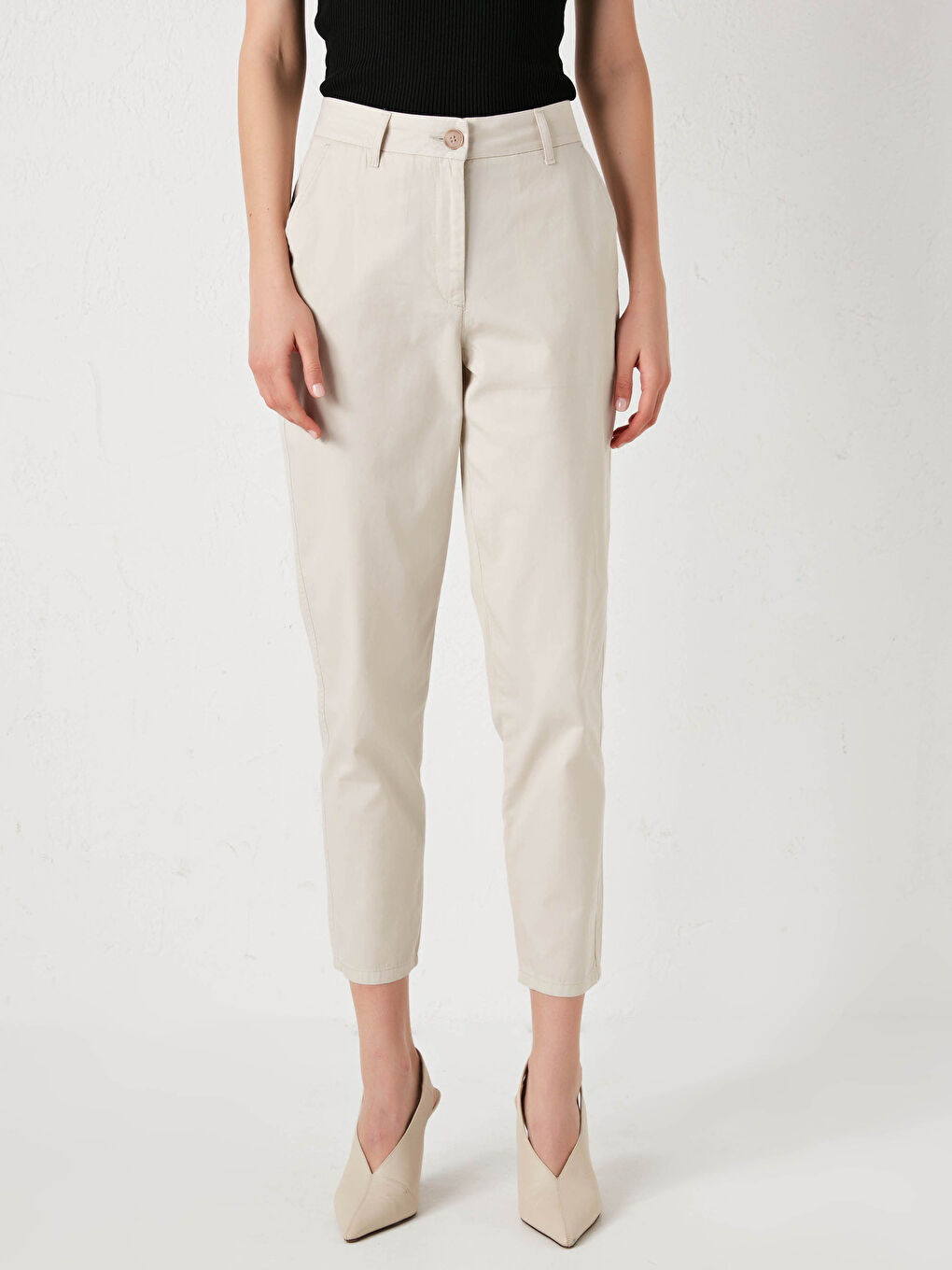 Bej Yüksek Bel Cep Detaylı Gabardin Kumaş Kadın Pantolon-4