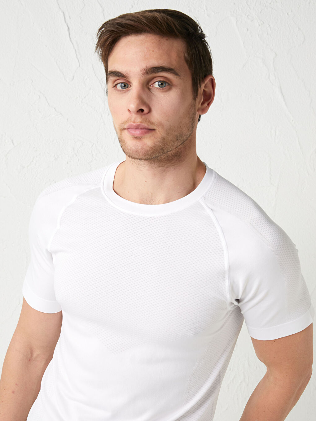 Beyaz Bisiklet Yaka Kısa Kollu Aktif Spor Erkek Tişört-1