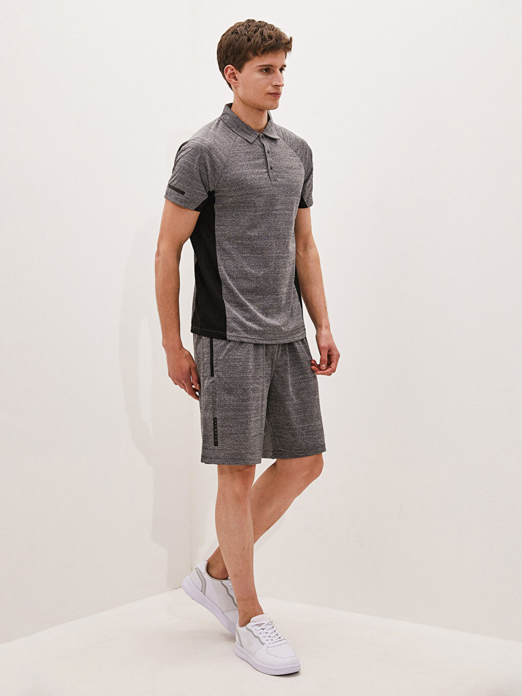 Gri Standart Kalıp Aktif Spor Erkek Şort-1