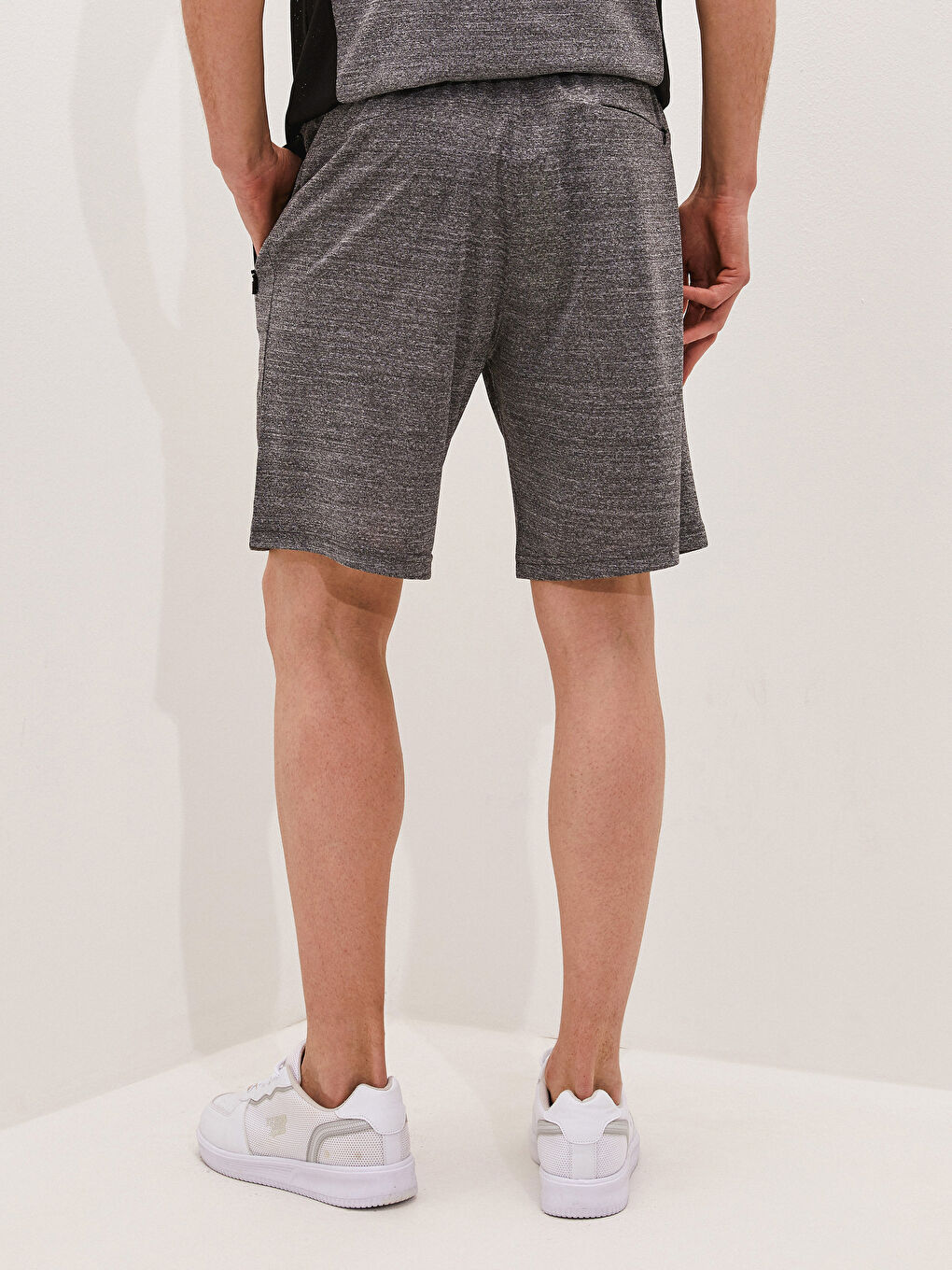 Gri Standart Kalıp Aktif Spor Erkek Şort-3