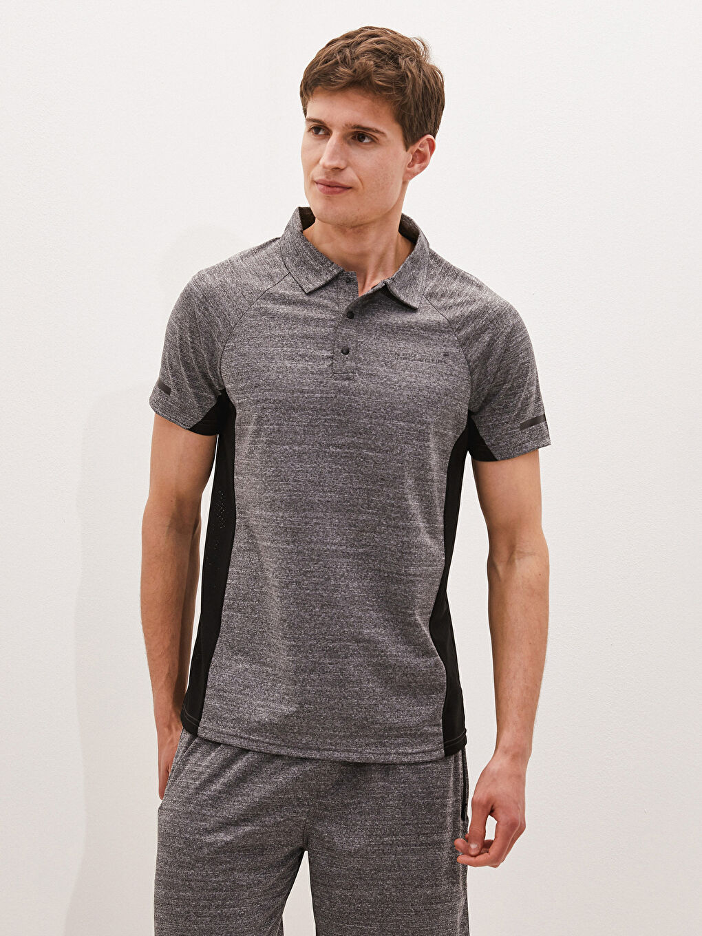 Gri Polo Yaka Kısa Kollu Aktif Spor Erkek Tişört