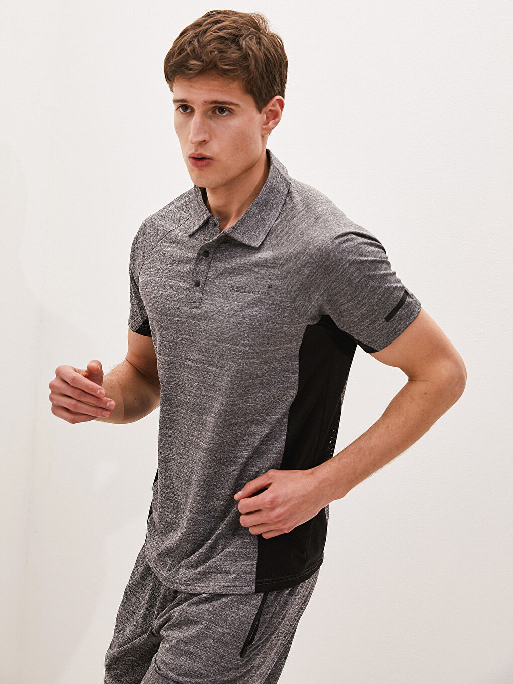 Gri Polo Yaka Kısa Kollu Aktif Spor Erkek Tişört-1