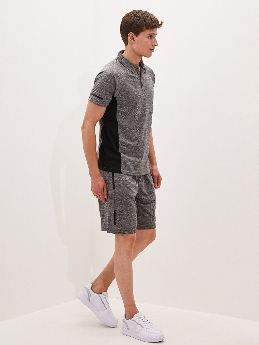 Gri Polo Yaka Kısa Kollu Aktif Spor Erkek Tişört-2