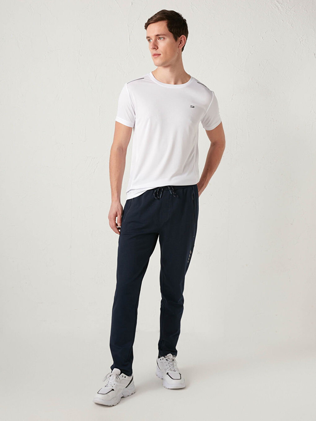 بنطلون رياضي اكتيف بقصة عادية من نسيج البيكيه-2