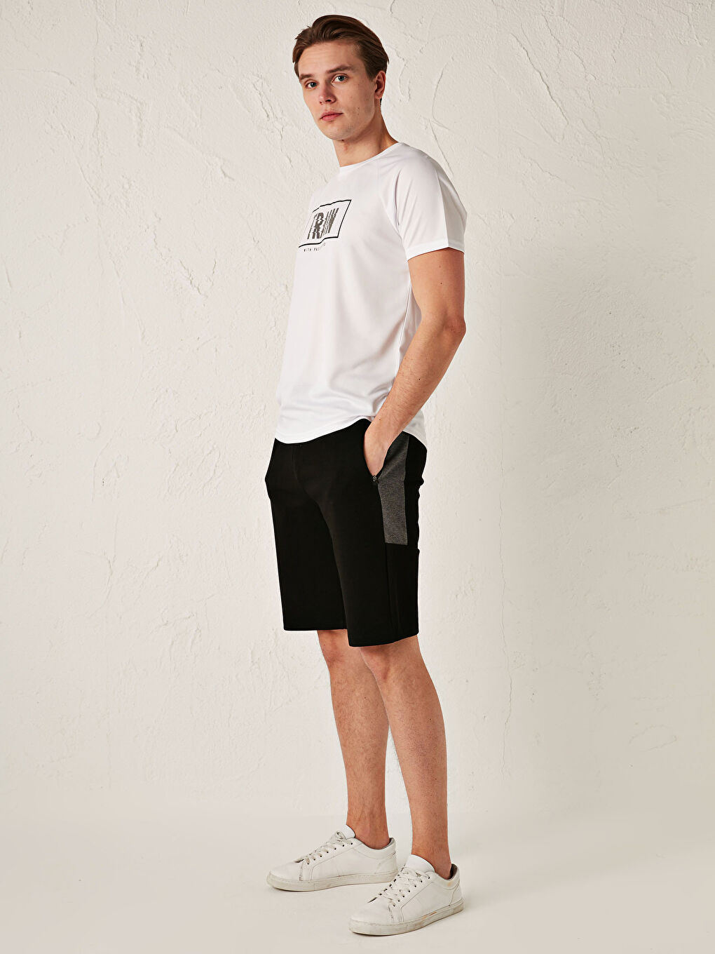 شورت رياضي عادي للرجال