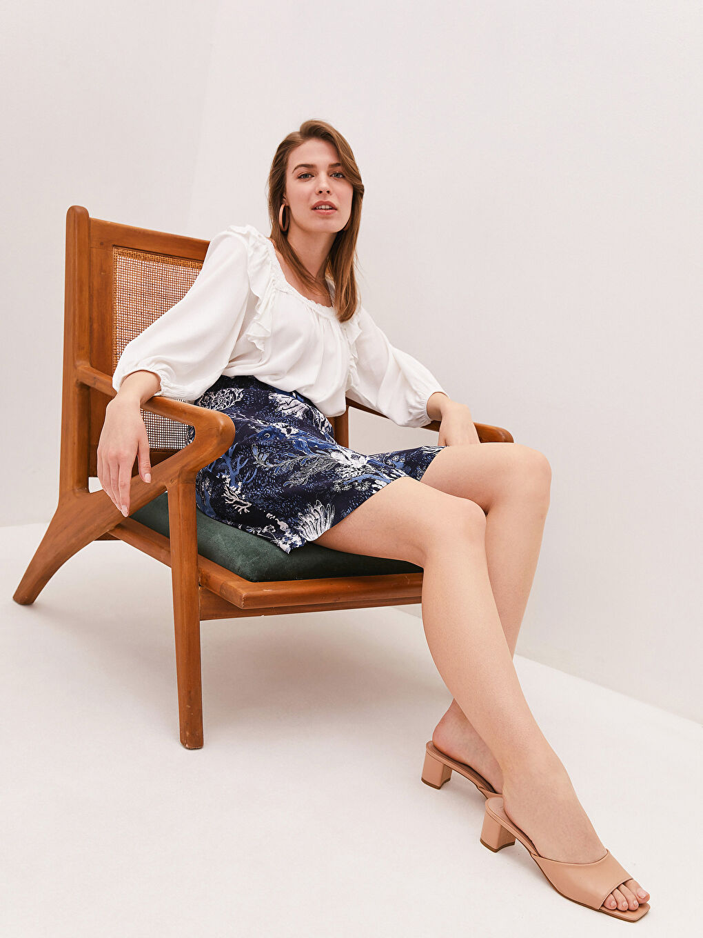 Къси Панталонки-Шорти Вискоза За Жени С Еластична Талия, Десен И Джобове