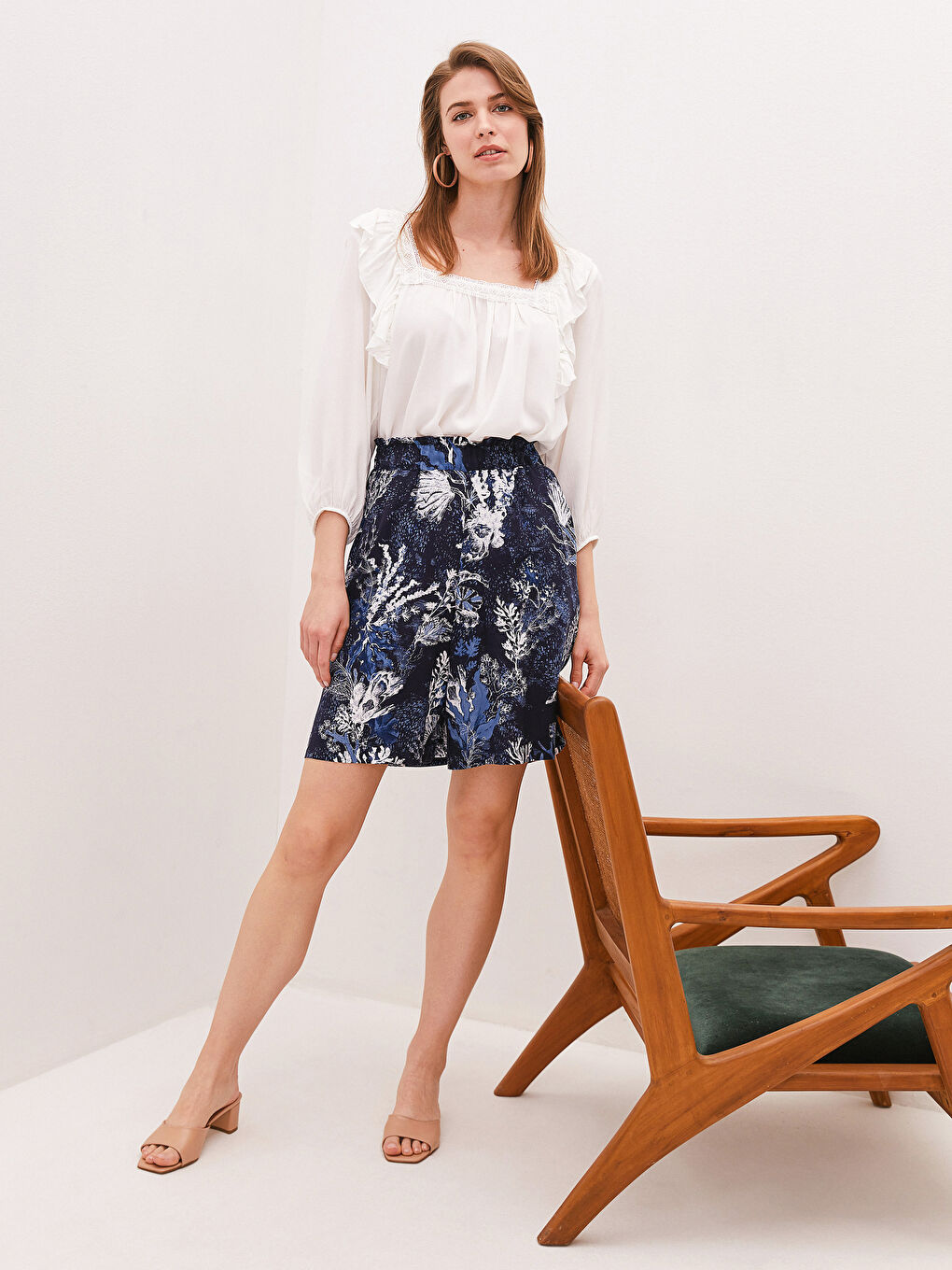 Къси Панталонки-Шорти Вискоза За Жени С Еластична Талия, Десен И Джобове-1