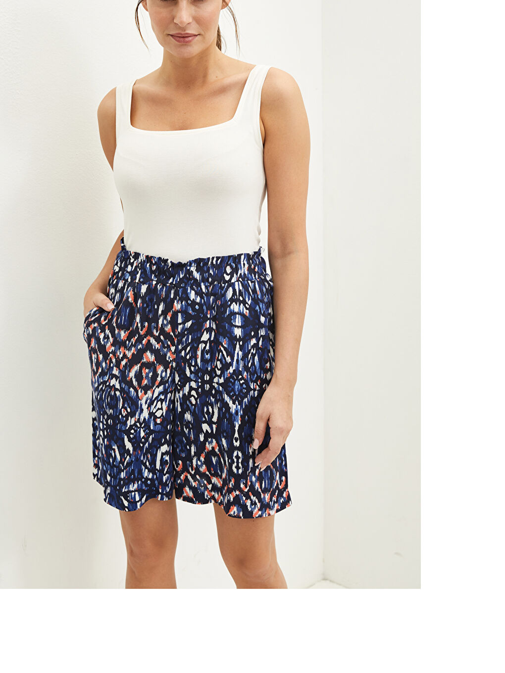 Elastic Waist Patterned Pocket Detailed Viscose Women's Shorts-2