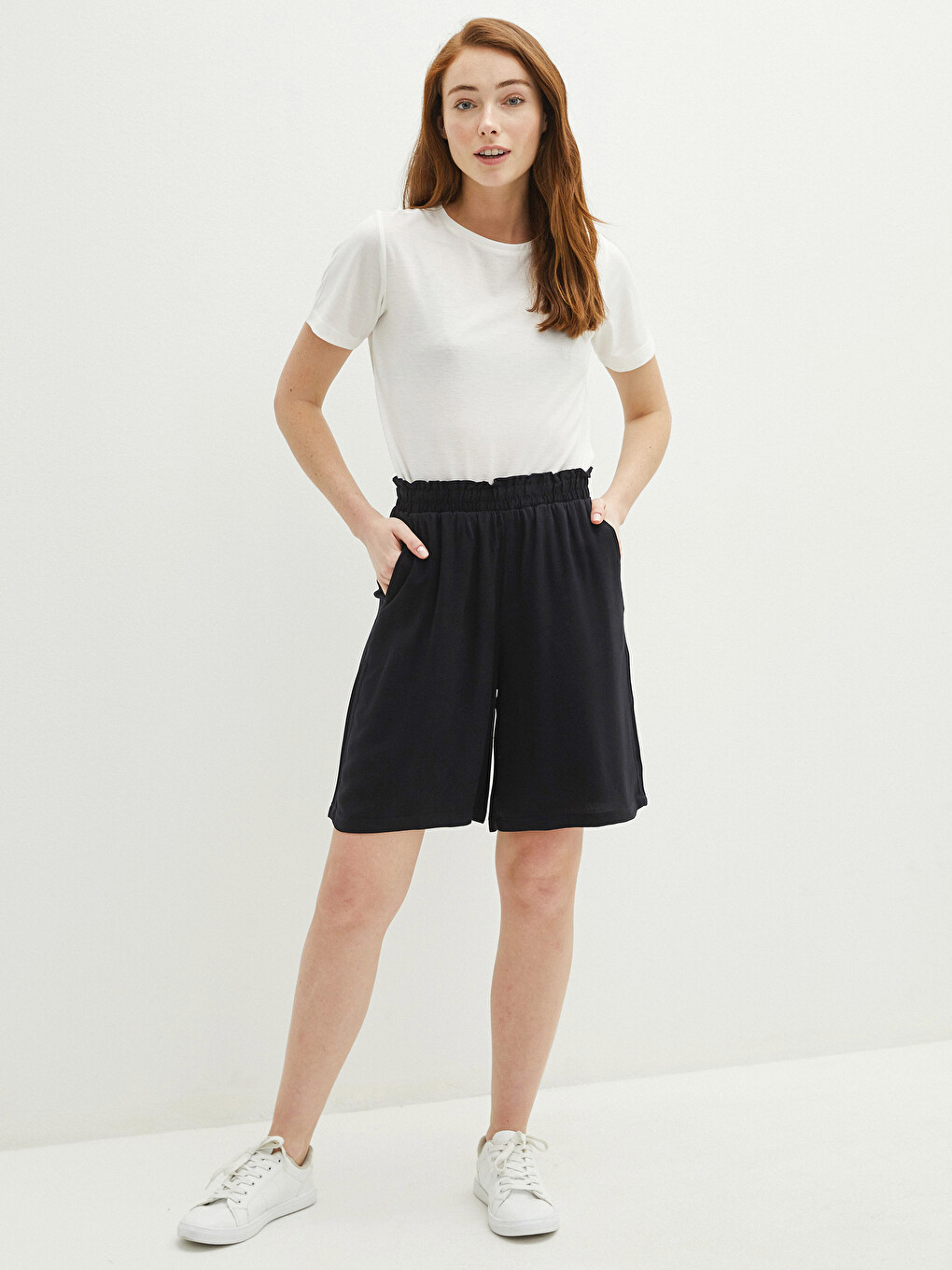 Women's Bermuda Shorts With Pocket Detailed Belmando Fabric Elastic Waist