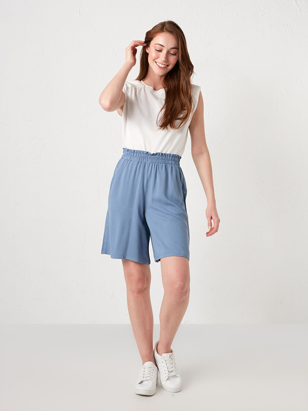 Women's Bermuda Shorts With Pocket Detailed Belmando Fabric Elastic Waist