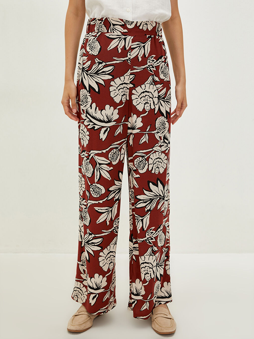 Bordo Beli Lastikli Baskılı Viskon Kadın Pantolon-3