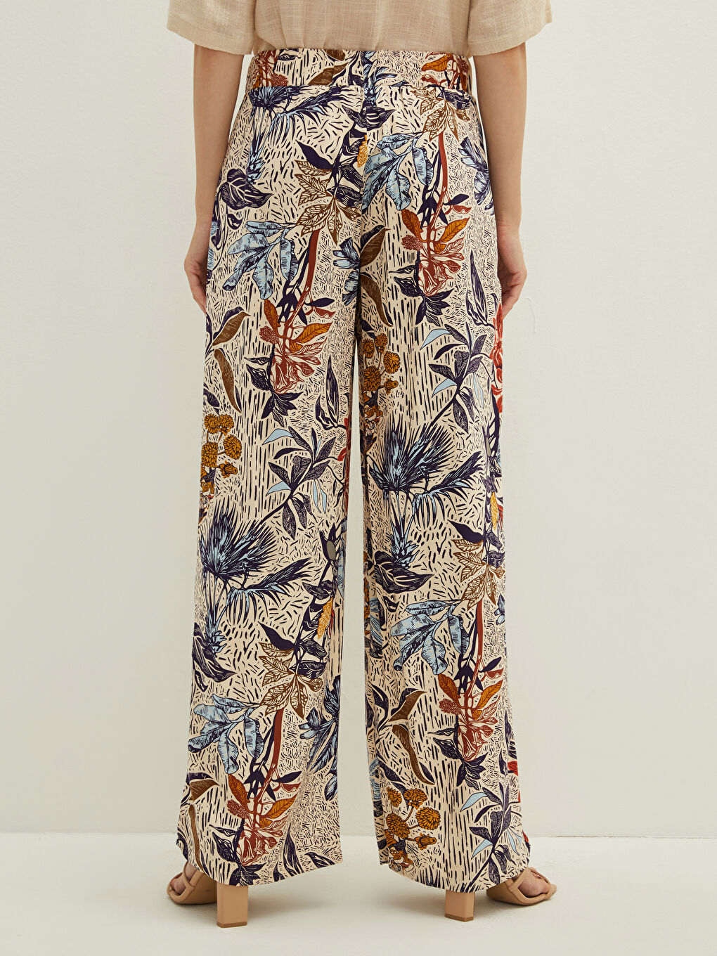 Turuncu Beli Lastikli Desenli Viskon Kadın Pantolon-4