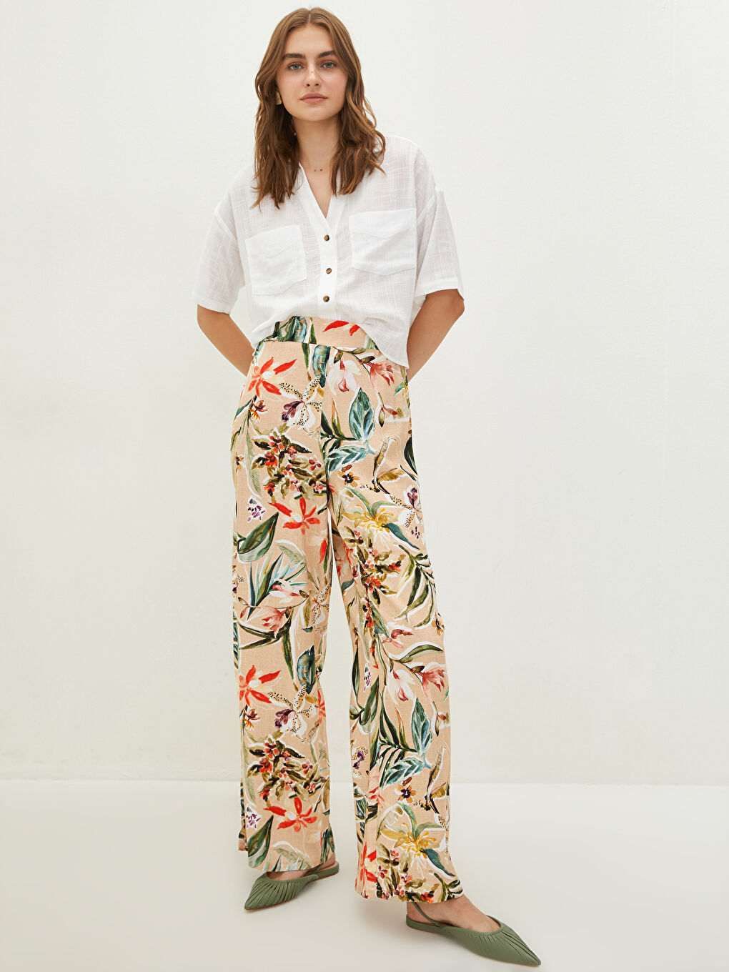 Pantalone od viskoze sa elastičnim strukom i cvetnim dezenom za žene