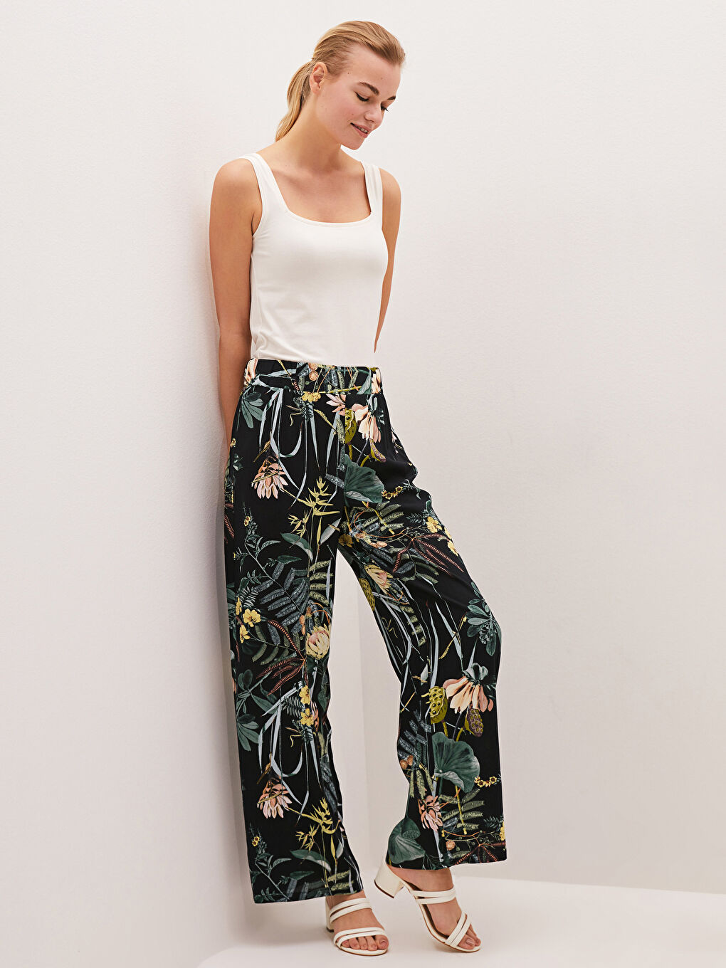 Elastic Waist Printed Viscose Women Trousers