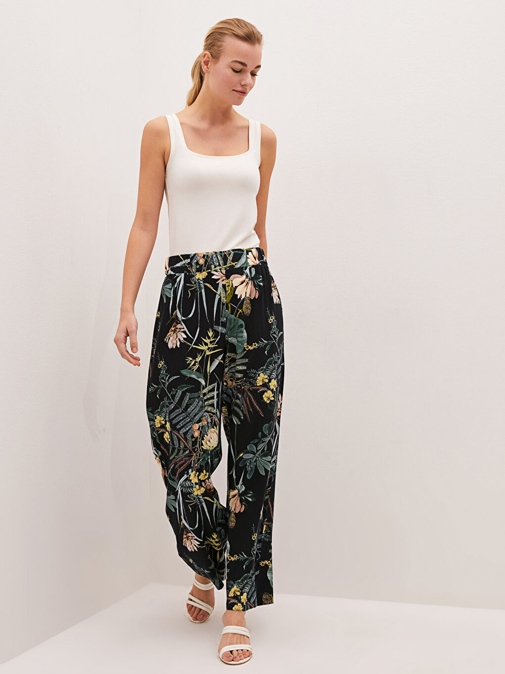 Elastic Waist Printed Viscose Women Trousers-1