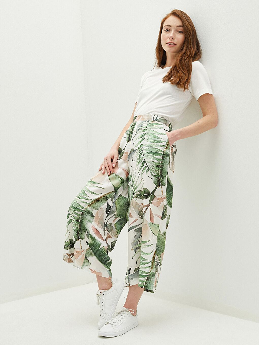 Pantalon Capri Femme En Tissu Belmando Imprimé Avec Taille Élastique Et Poches-1