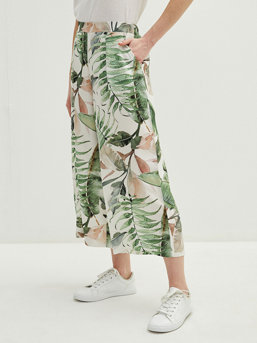 Pantalon Capri Femme En Tissu Belmando Imprimé Avec Taille Élastique Et Poches-3