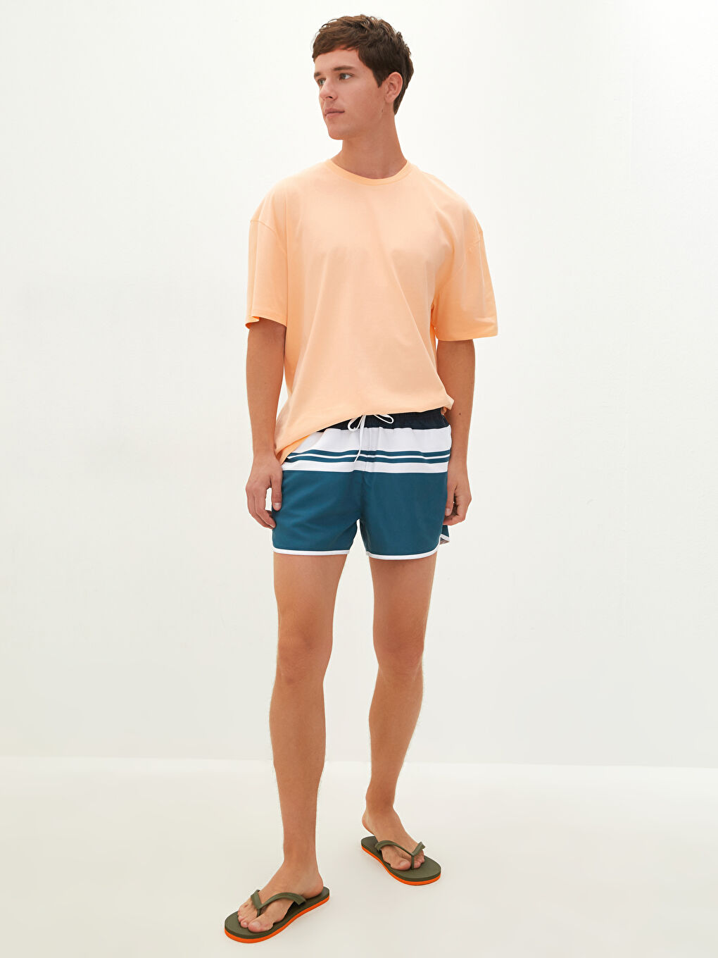 Lacivert Kısa Boy Desenli Erkek Deniz Şortu