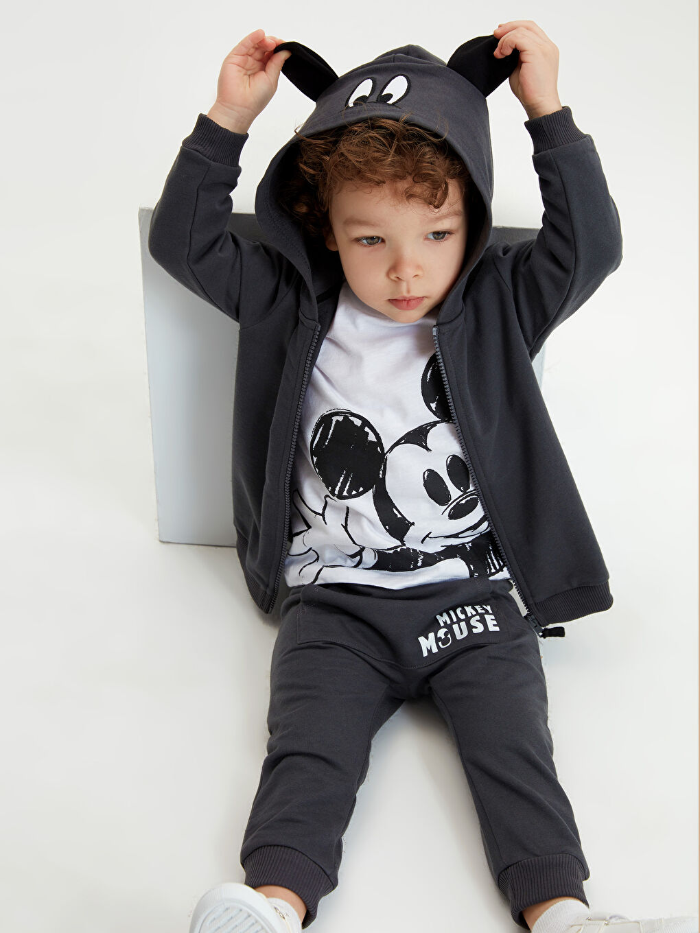 Antrasit Bisiklet Yaka Uzun Kollu Mickey Mouse Baskılı Erkek Bebek 3'lü Takım-1