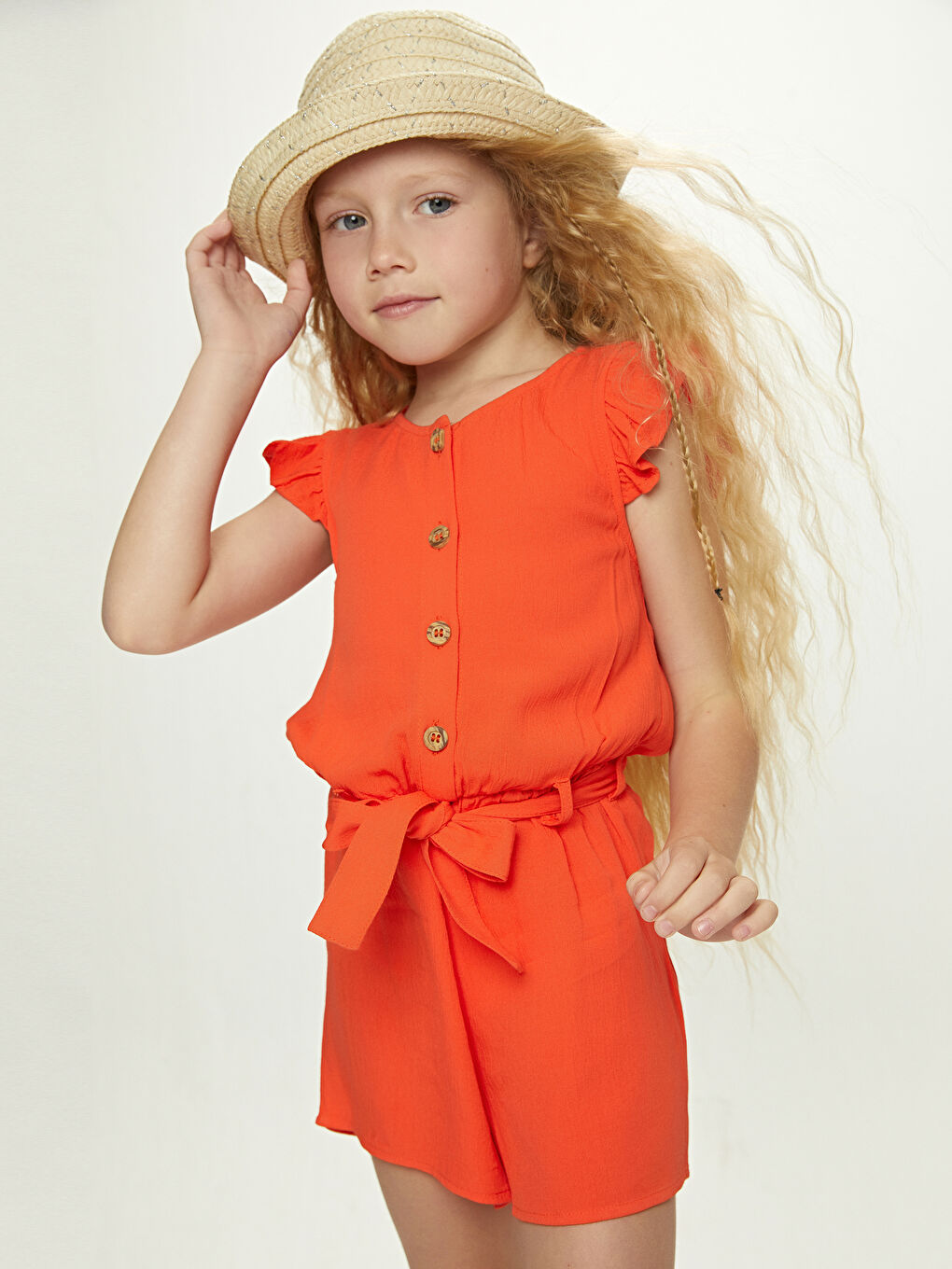 გოგონებისთვის ჩალის ქუდი