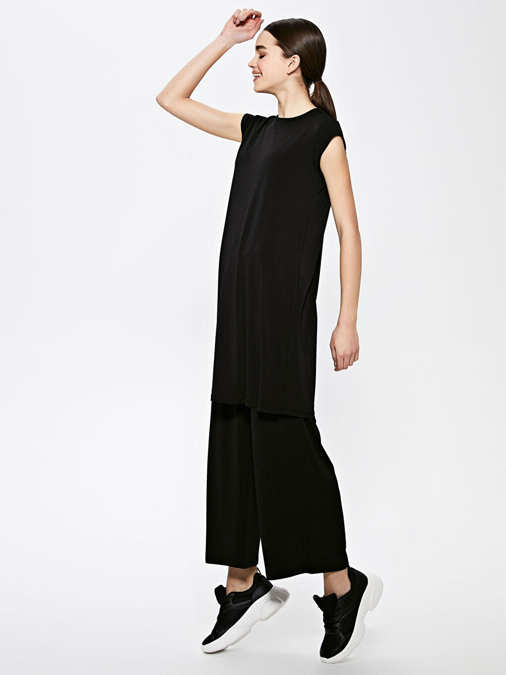 Crew Neck Straight Short Sleeve Crepe Woman Tunic-1