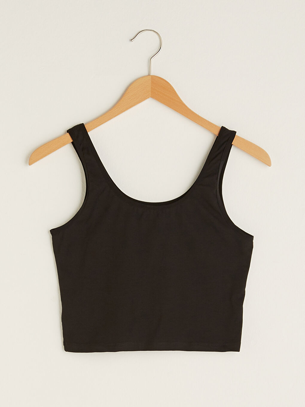 Siyah U Yaka Düz Askılı Crop Kadın Atlet-5