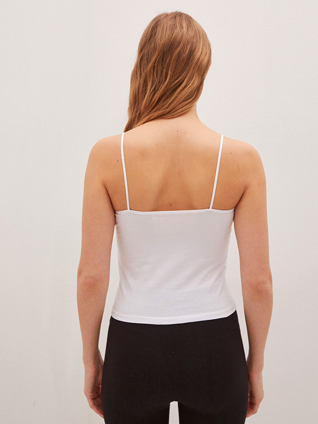 Beyaz İnce Askılı Düz Crop Kadın Atlet-3