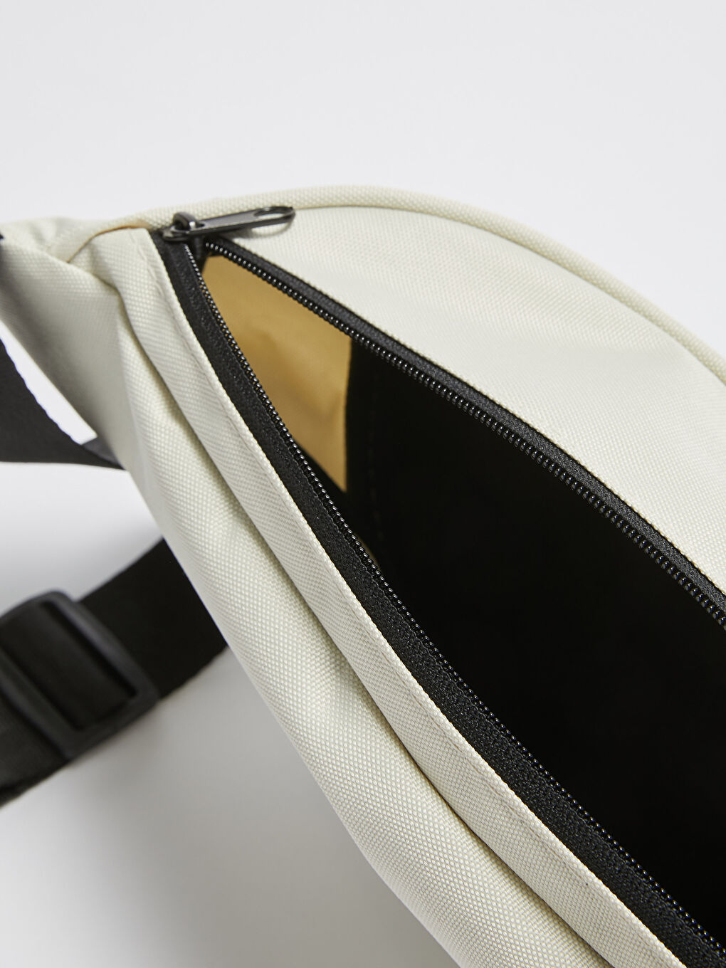 Label Detailed Men's Waist Bag-6