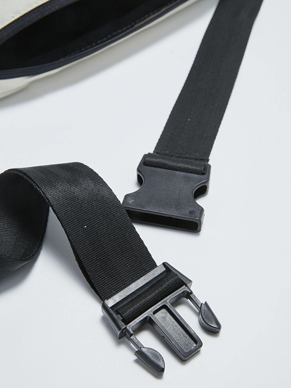 Label Detailed Men's Waist Bag-4
