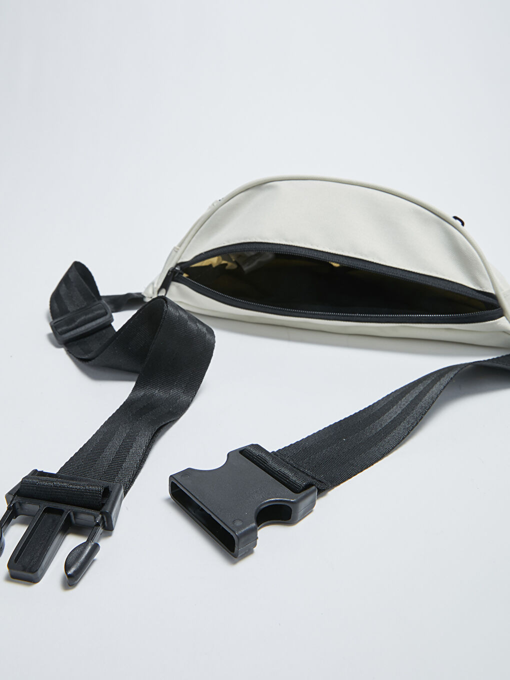 Label Detailed Men's Waist Bag-3