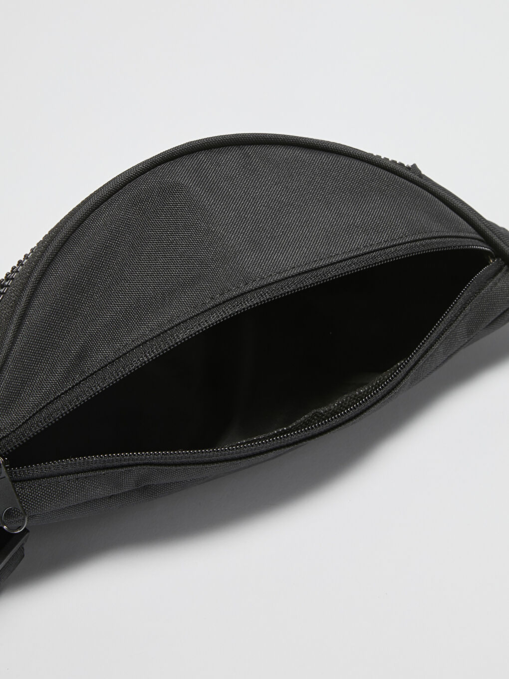 Siyah Etiket Detaylı Erkek Bel Çantası-4