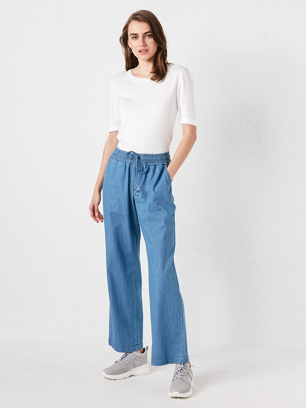 Wide Leg Women Jean Trousers With Elastic Waist